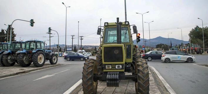 Απογοητευμένοι οι αγρότες μετά τη συνάντηση με υπουργούς: «Φεύγουμε με άδεια χέρια»